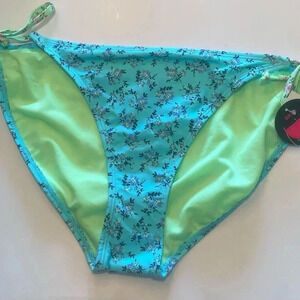 No boundaries bikini bottom blue with flowers XL15-17